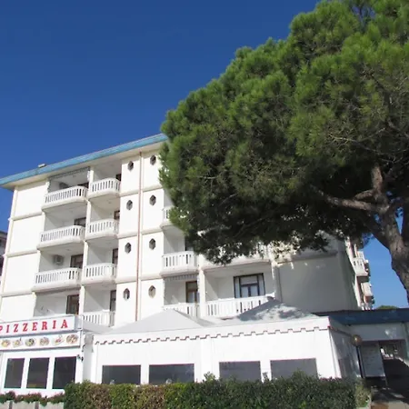 Lägenhet Comfy Seafront Apartment-beahost Bibione