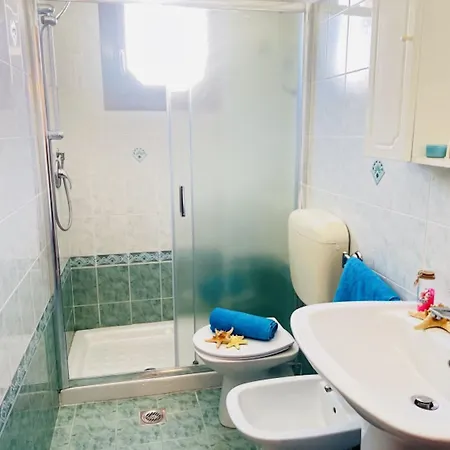 Lejlighed Comfy Seafront Apartment-beahost
